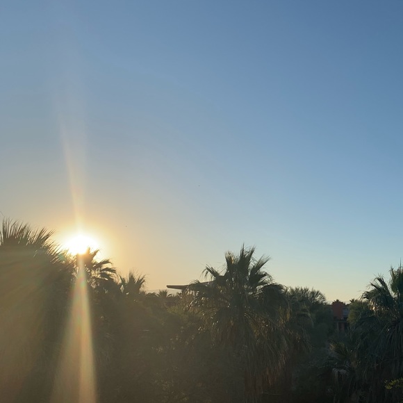 Meet your Posher - Picture 1 of 1